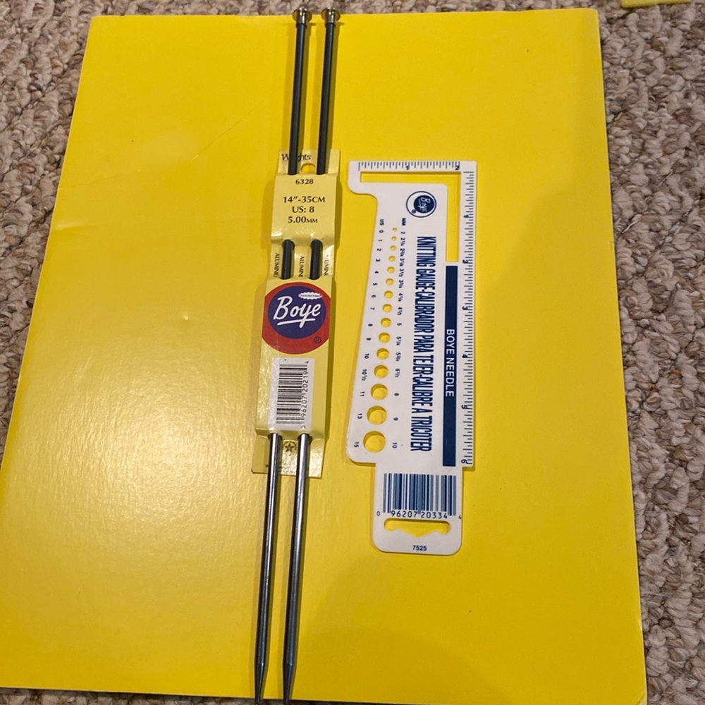 NWT Boye 14” Aluminum Knitting Needles with Boye Knitting Gauge